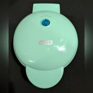 Dash Mini Donut Maker